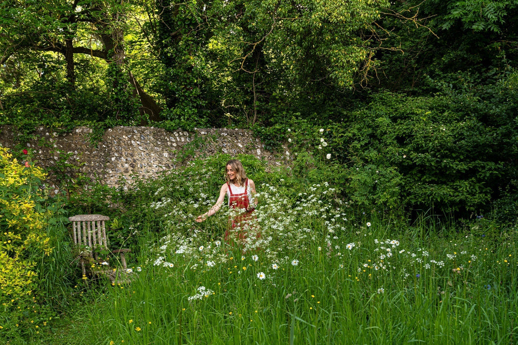 Tess Newall | Decorative Artist