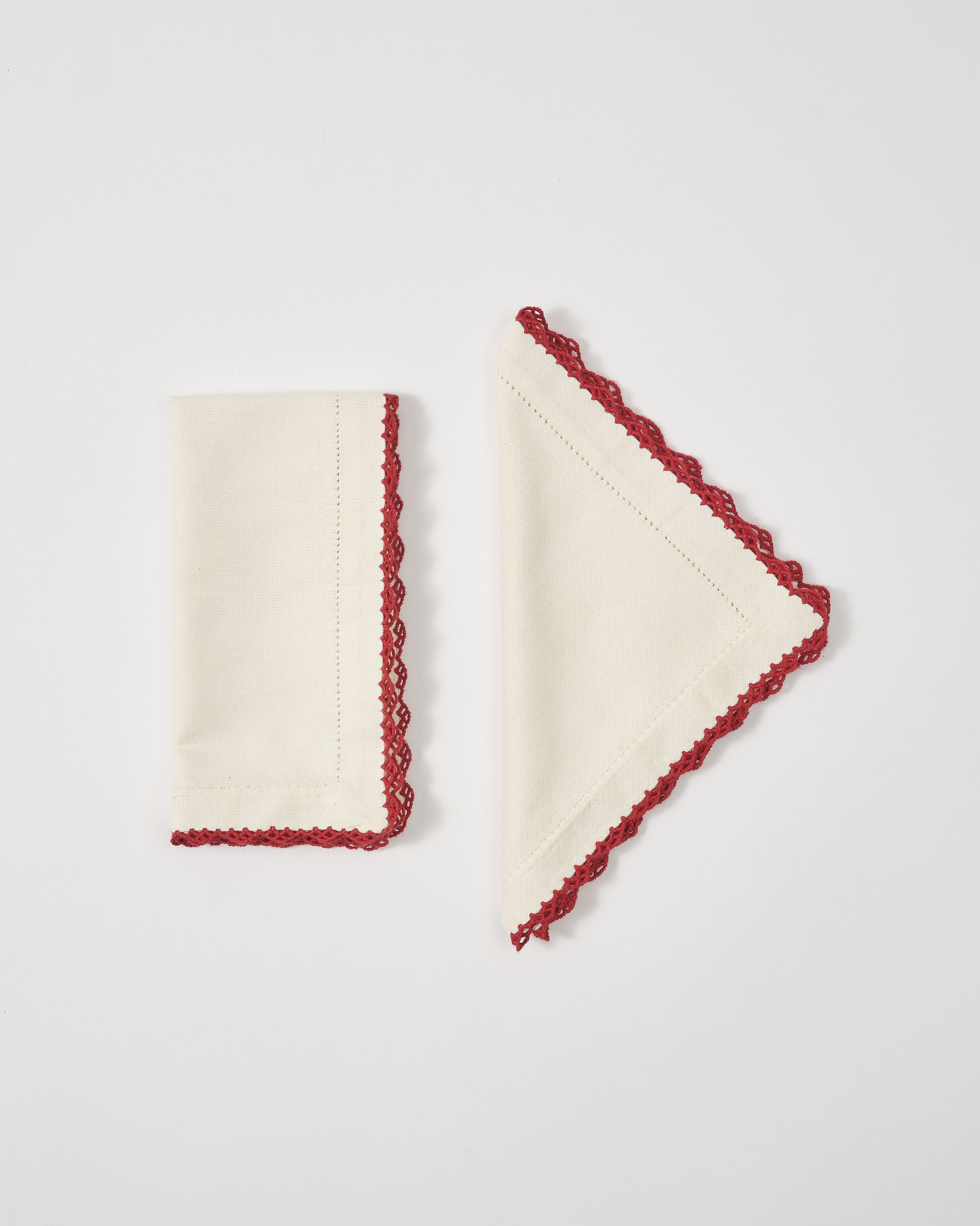 Beatrice Napkins, White and Red (Set of 2)