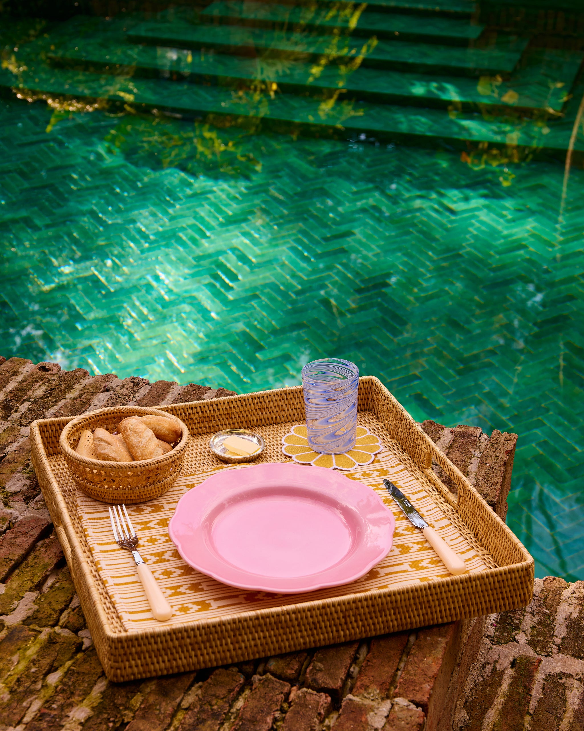 Fiore Dinner Plate Pink – Cabana Magazine