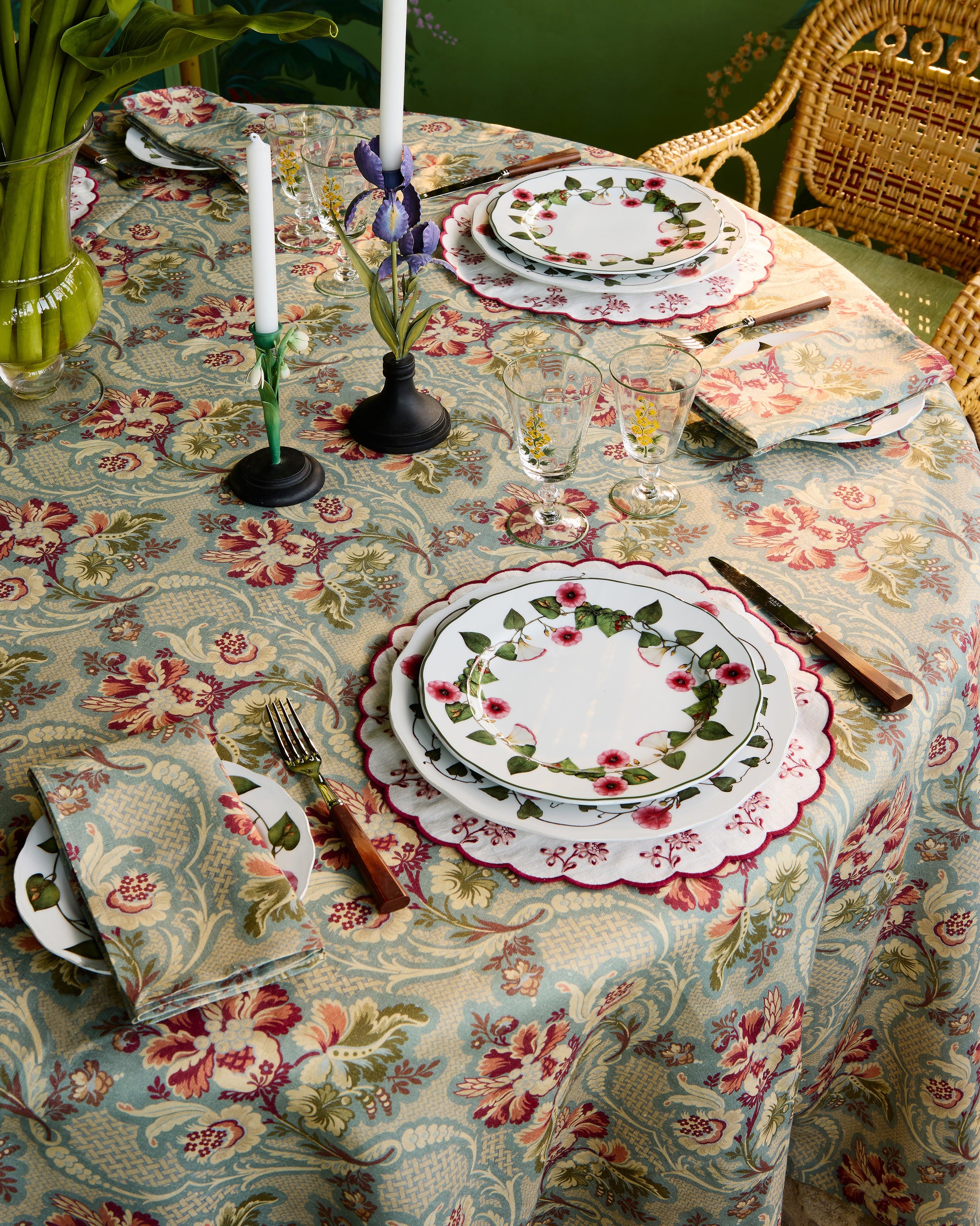 Iris Linen Linen Napkins (Set of 4) – Cabana Magazine