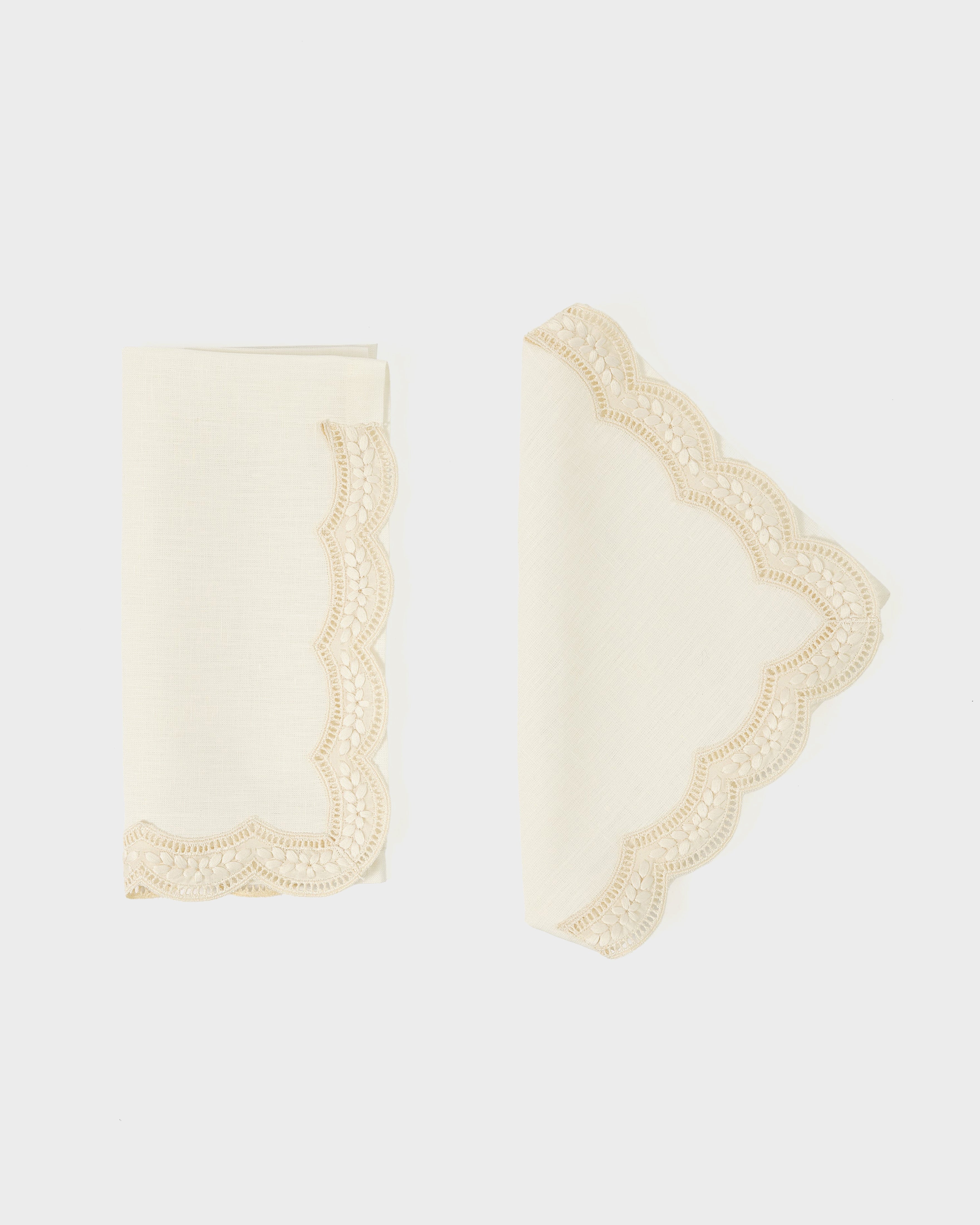 Emilia Scallop Embroidered Napkin