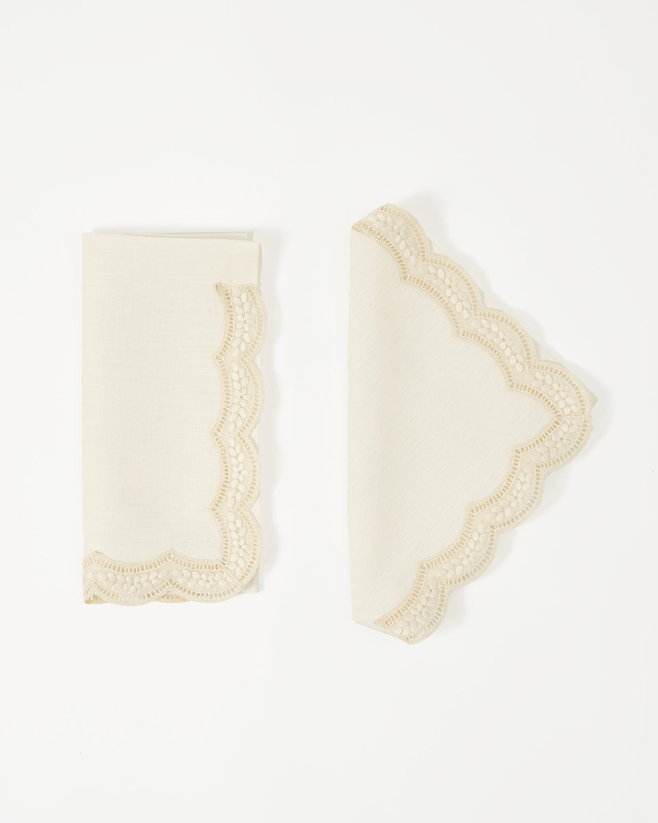 Emilia Scallop Embroidered Napkin