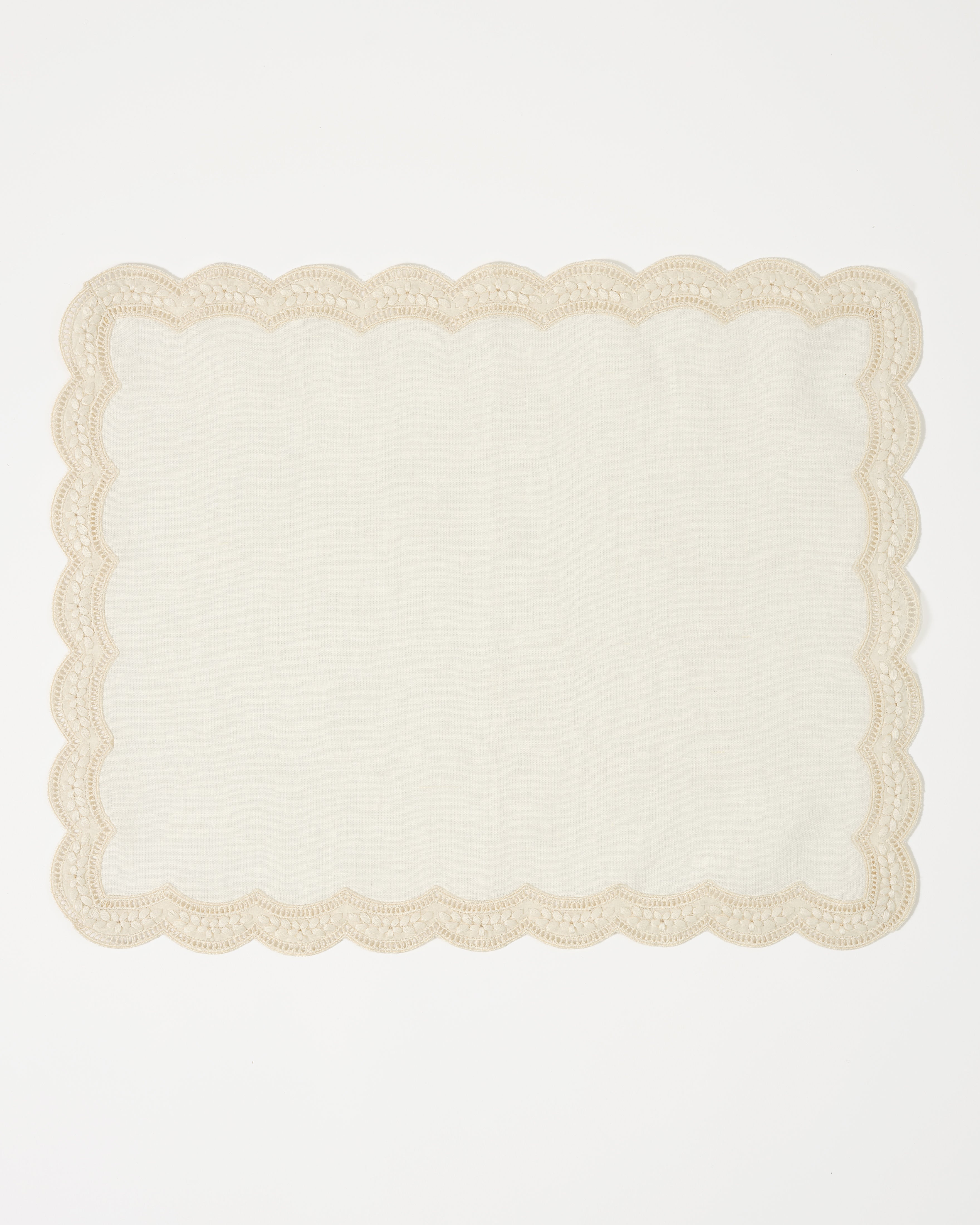 Emilia Scallop Embroidered Linen Placemat