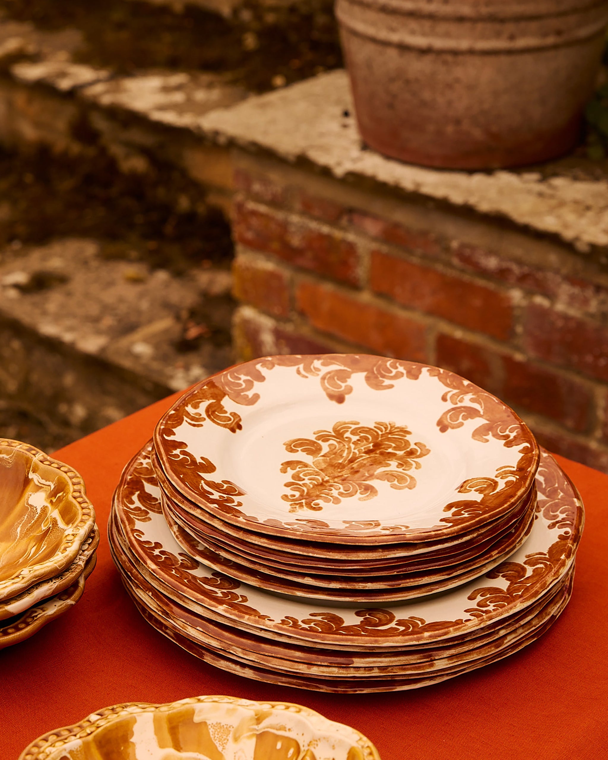 レア品　Wedge wood Red damask プレート 2枚セット レア品 Wedge wood Red damask プレート 2枚セット Wedgwood, Damask