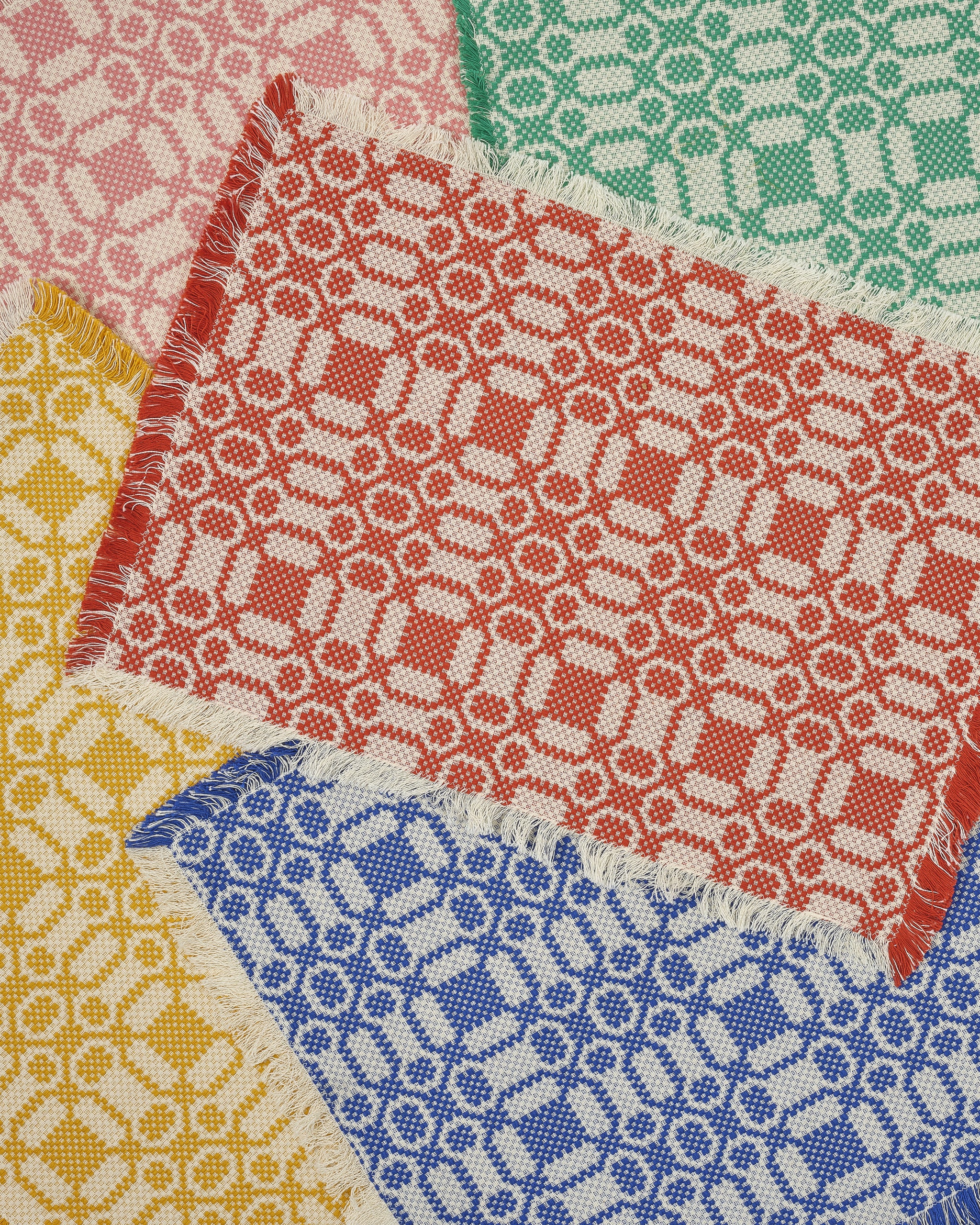 Lecce, Italy. 11th Feb, 2023. US Lecce team during US Lecce vs AS Roma,  italian soccer, image size:2048x2560