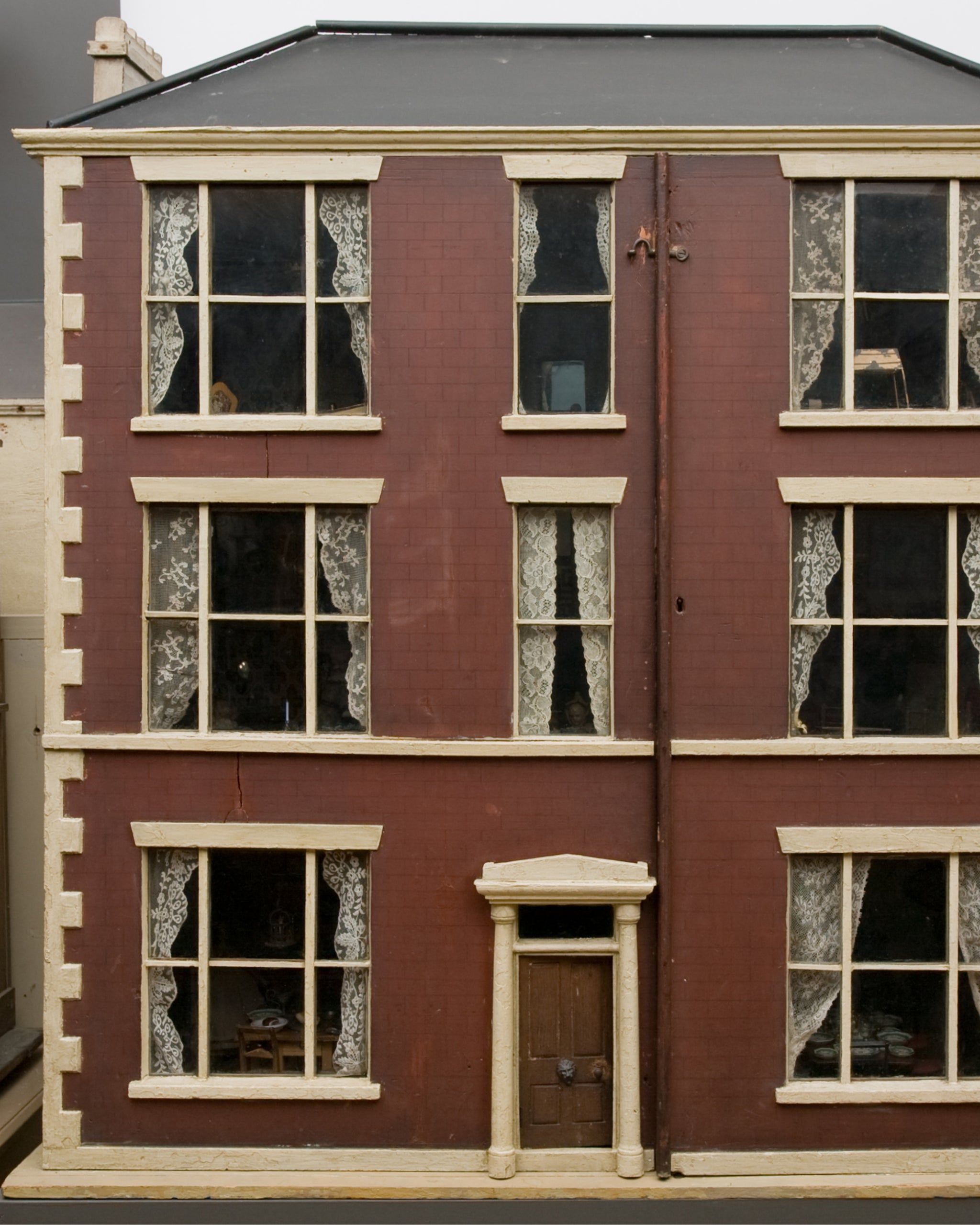 Family Dolls' Houses of the 18th and 19th Centuries – Cabana Magazine