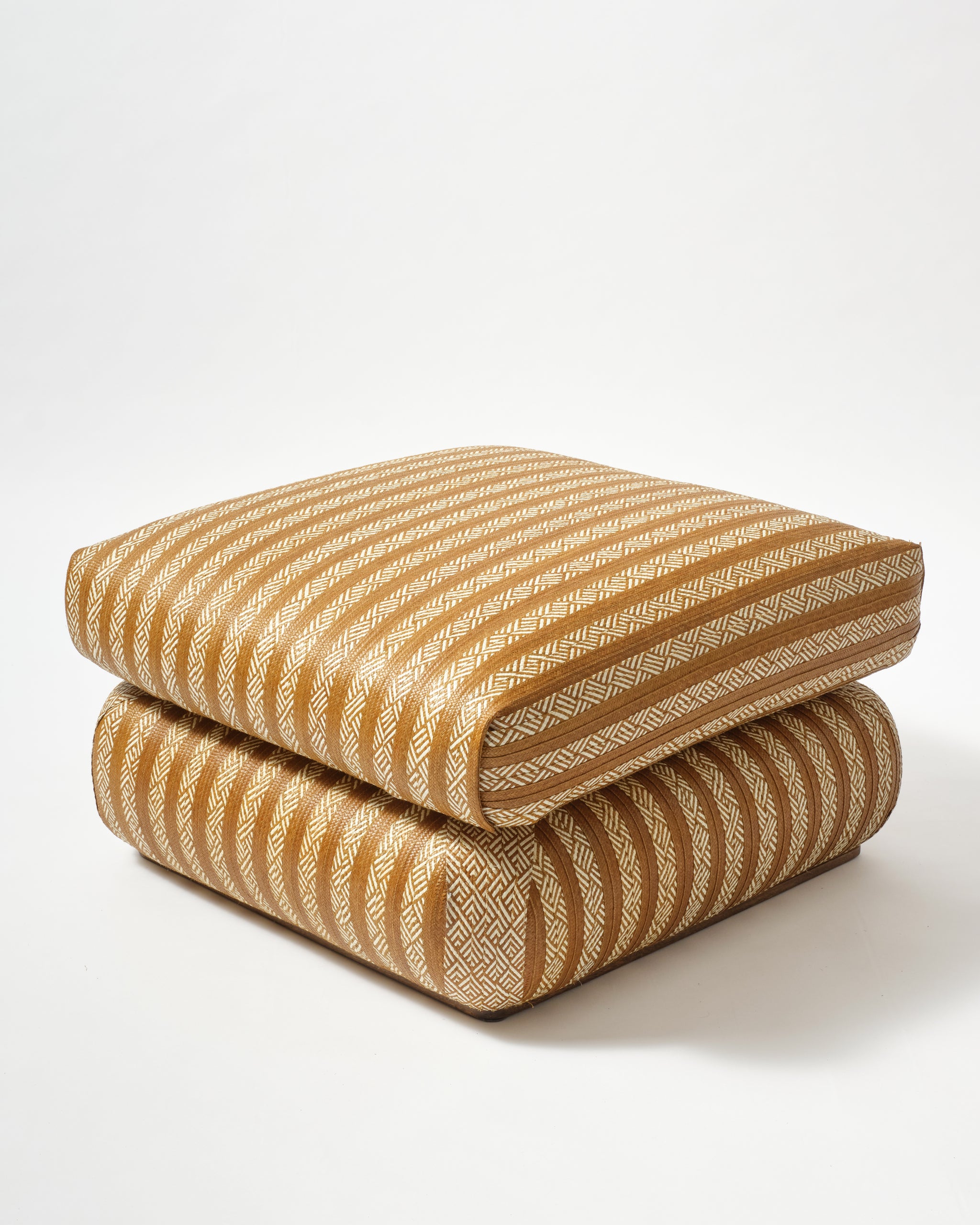 Magnetic Midnight Canaflecha Pouf, Natural Cream – Cabana Magazine