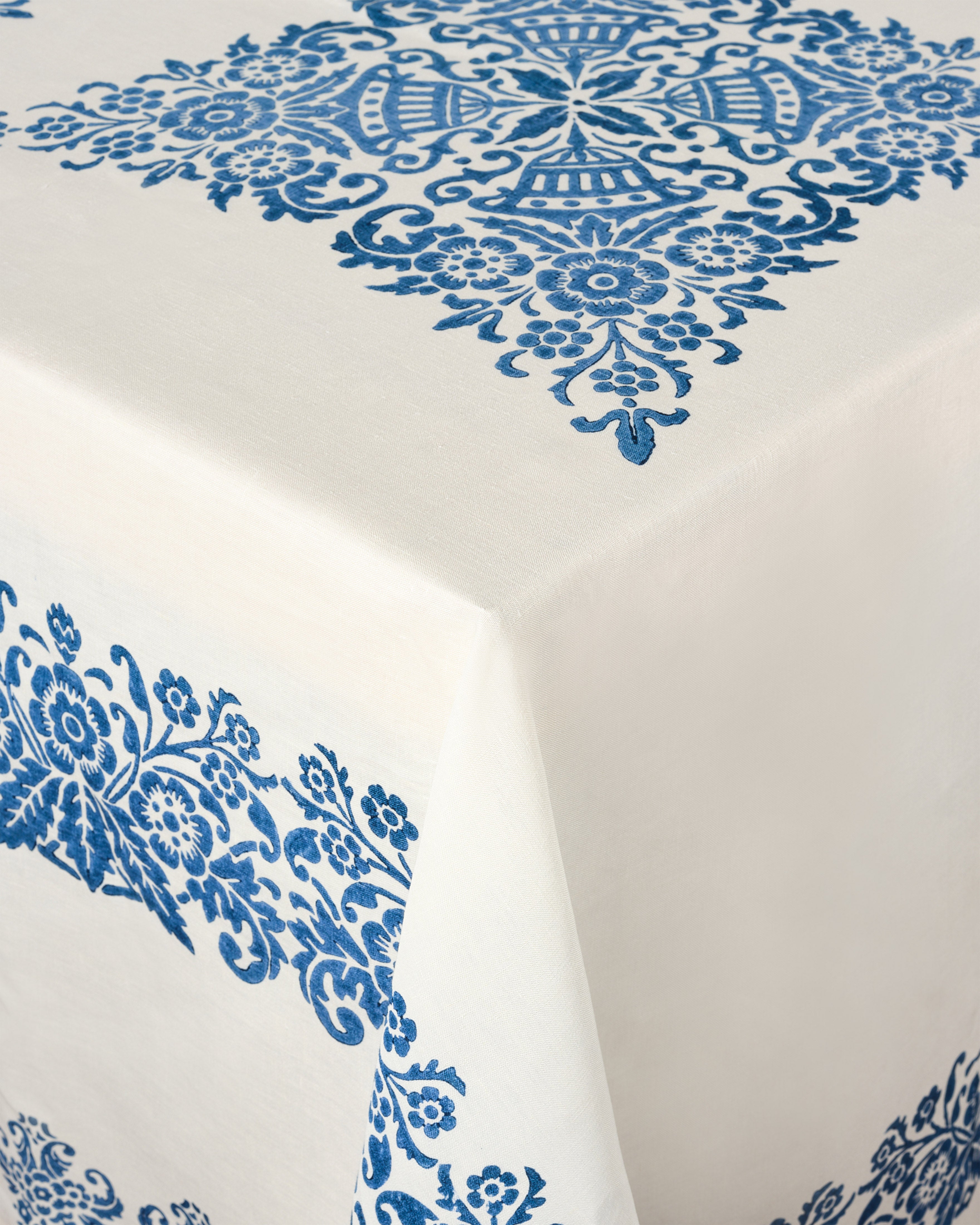 Mirandola Linen Tablecloth