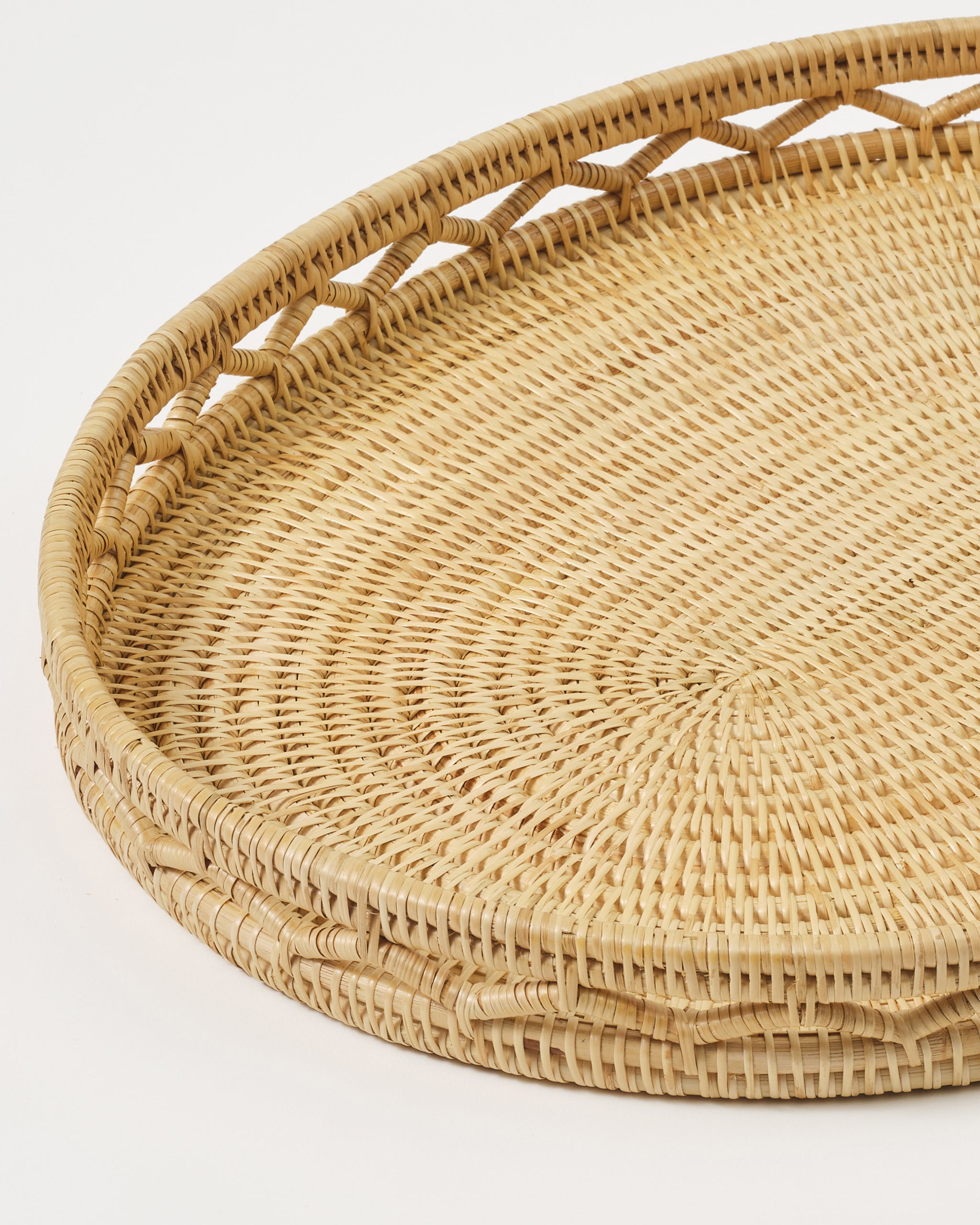Rattan Sabbia Oval Tray, Large – Cabana Magazine display picture 1