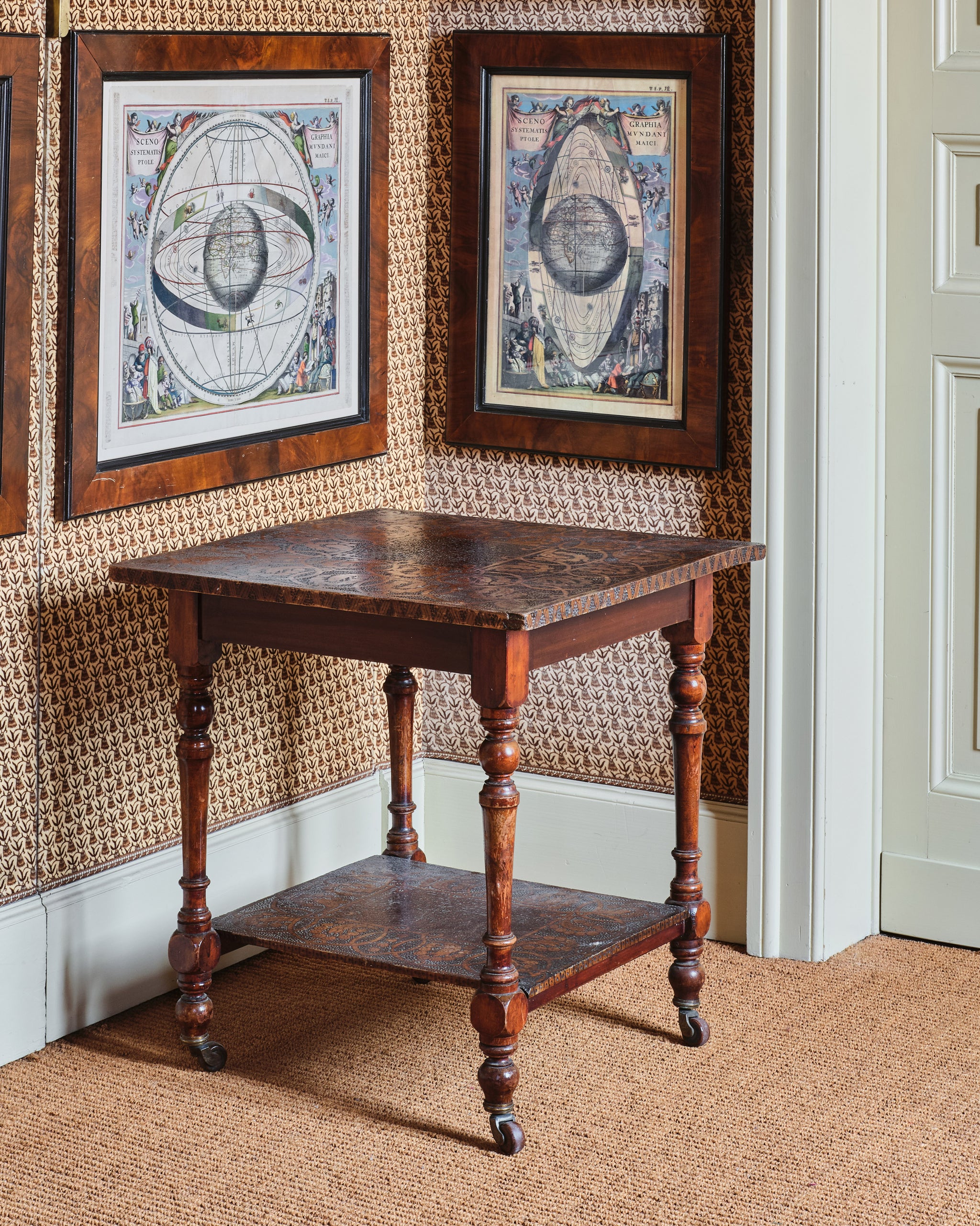Pauline Ralph　 木製花柄インレイテーブル Ralph Lauren Home x Cabana, Elyria Floral Tablecloth – Cabana Magazine